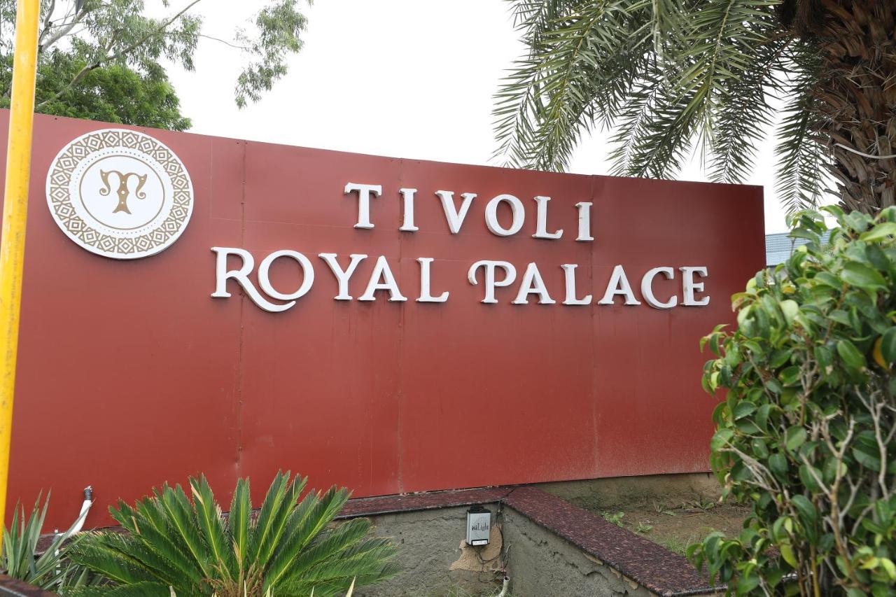 Tivoli Royal Palace Janauli Exterior photo